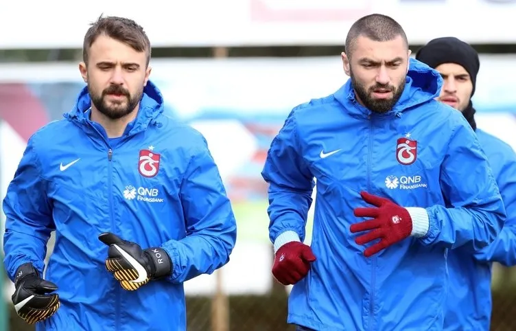 Trabzonspor'da Burak Yılmaz ve Onur Kıvrak kadro dışı bırakıldı - 1