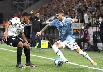 Lazio uzatmalarda güldü!