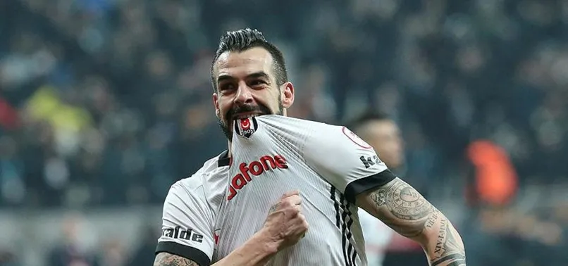 Negredo için Toluca kancası