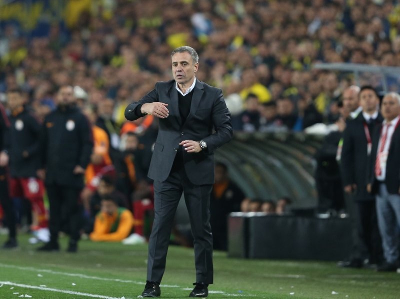 Ahmet Çakar’dan Ersun Yanal’a şok sözler!