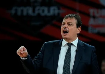 Ergin Ataman 2 yıl daha Anadolu Efes'te