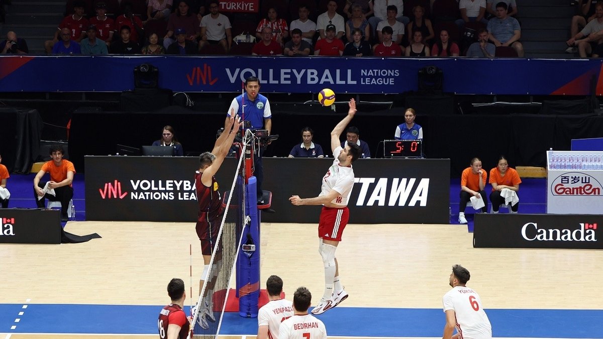 A Milli Erkek Voleybol Takımımız, İtalya'ya 3-0 mağlup oldu! İşte maçın özeti