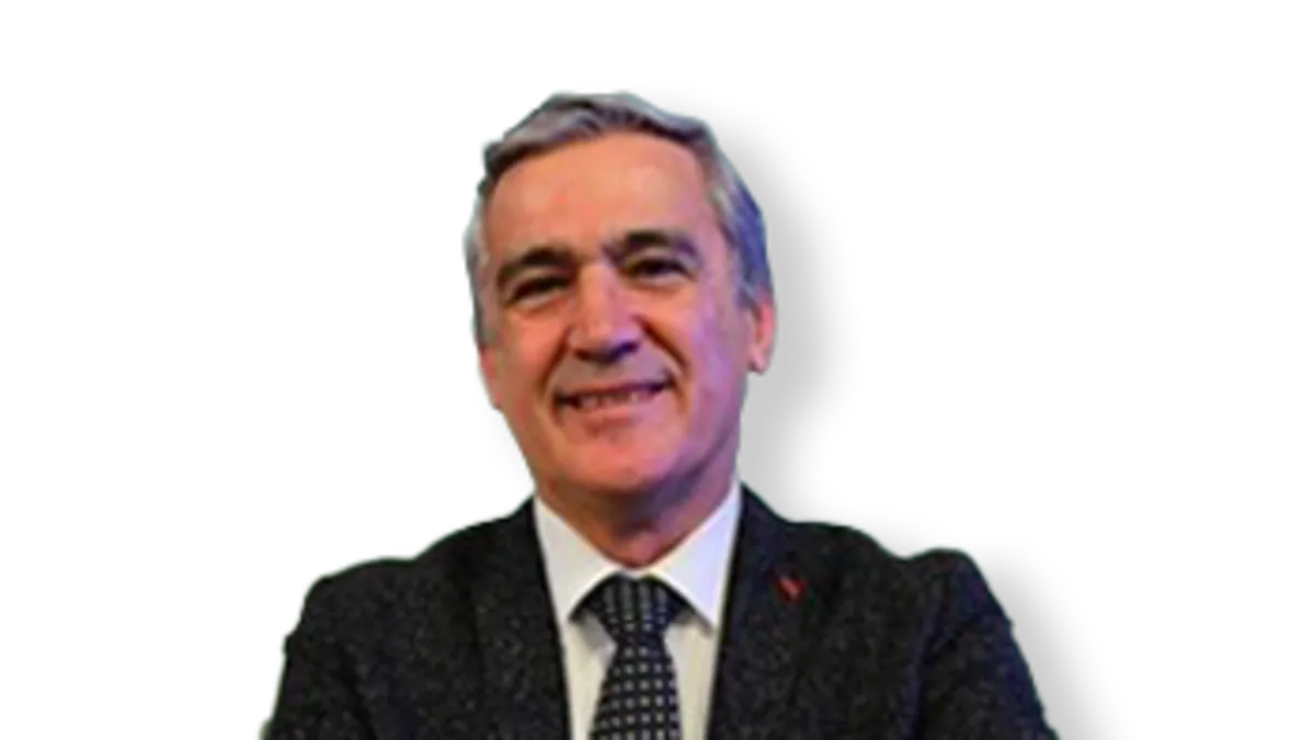 Kartları es geçti