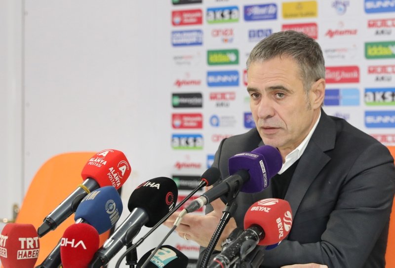 Ahmet Çakar’dan Ersun Yanal’a şok sözler!