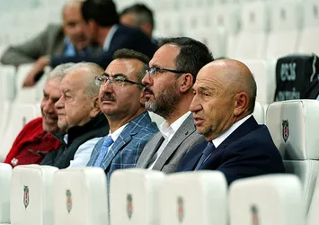 Bakan Kasapoğlu millileri yalnız bırakmadı
