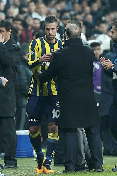 Robin van Persie’den Oğuzhan Özyakup açıklaması