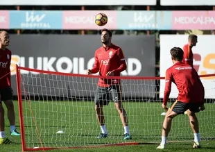 Galatasaray'da derbi hazırlıkları devam ediyor