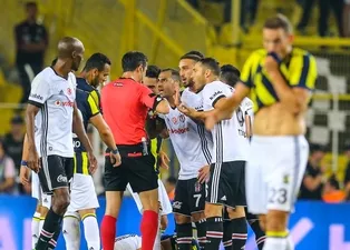 Fenerbahçe - Beşiktaş derbisinden kareler