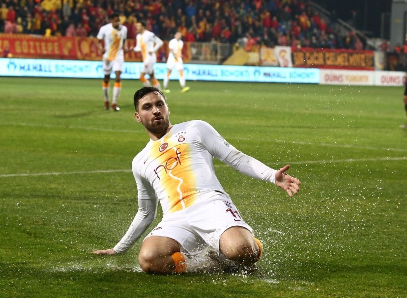 Galatasaray’da Sinan Gümüş depremi! F.Bahçe ile görüştü...