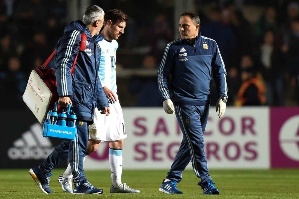 Messi milli maçta sakatlandı