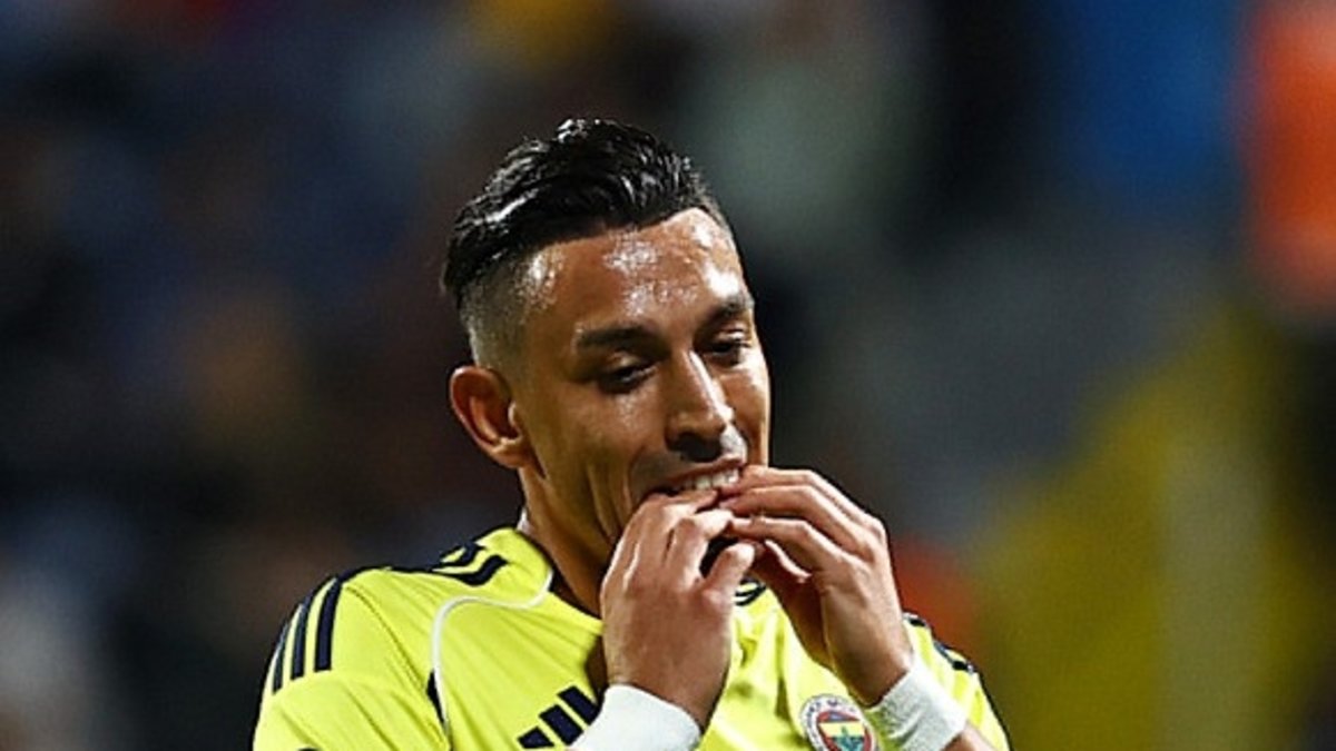 Fenerbahçe'de yönetimden İrfan Can Kahveci hamlesi! Fenerbahçe'de yönetimden İrfan Can Kahveci hamlesi!