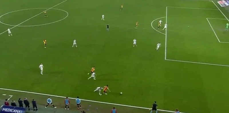 Fenerbahçe Göztepe deplasmanında 10 kişi kaldı! - 2
