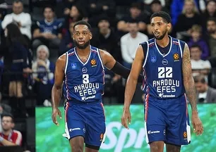 Litvanya'da kazanan Anadolu Efes!