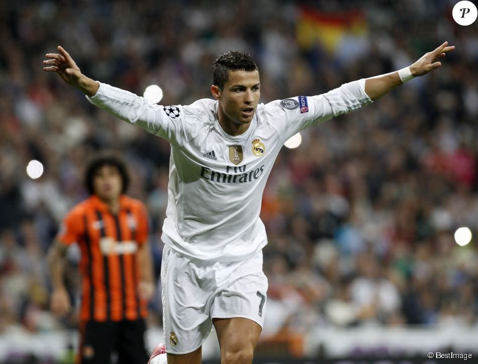 Ronaldo: Türkiye’de tek bir takımda forma giyerim!