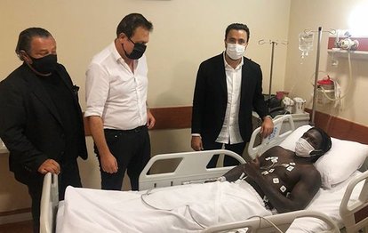 Son dakika spor haberi: Beşiktaşlı yöneticiler N’Sakala’yı ziyaret etti