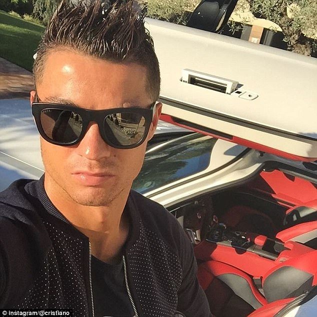 Ronaldo: Bir ’selfie’ çılgını...