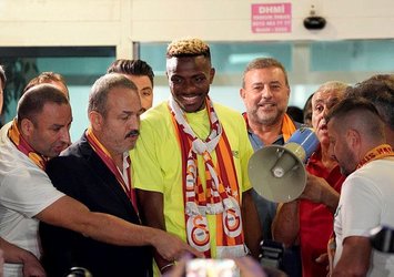 Osimhen resmen G.Saray'da! İşte sözleşme detayları