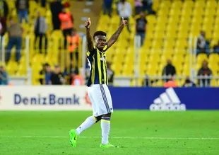 Emenike Olympiakos'ta