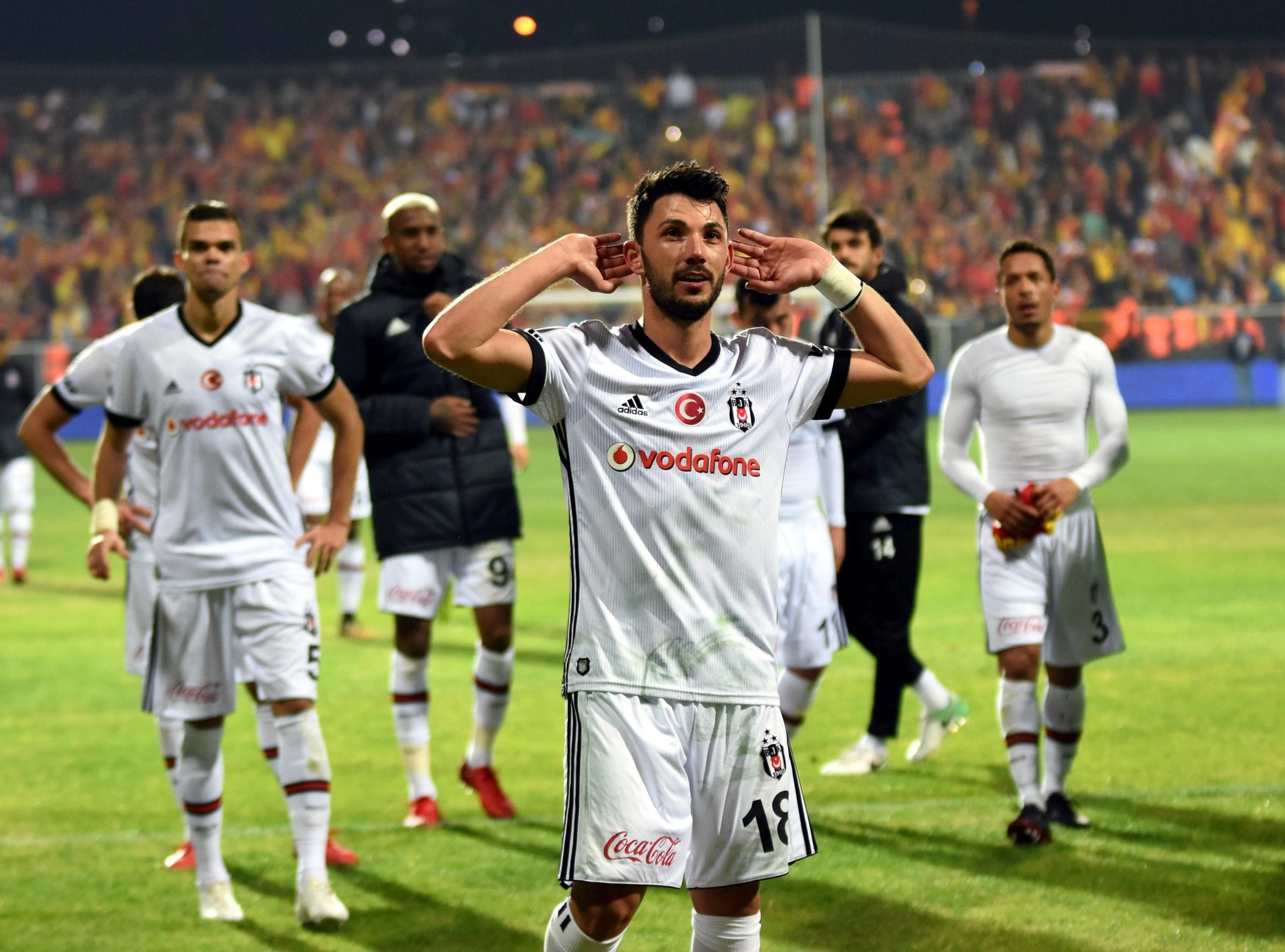 Beşiktaş’a Tolgay Arslan piyangosu!