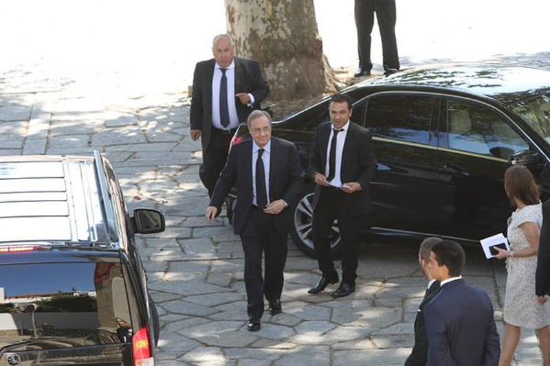 Cristiano Ronaldo ada hediye etti!