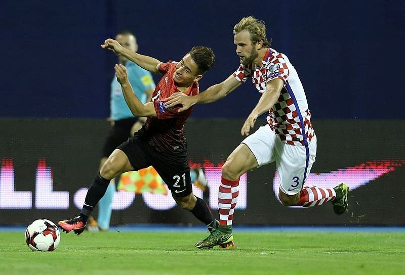 Kendine gel Emre! Yaptığın saygısızlık!