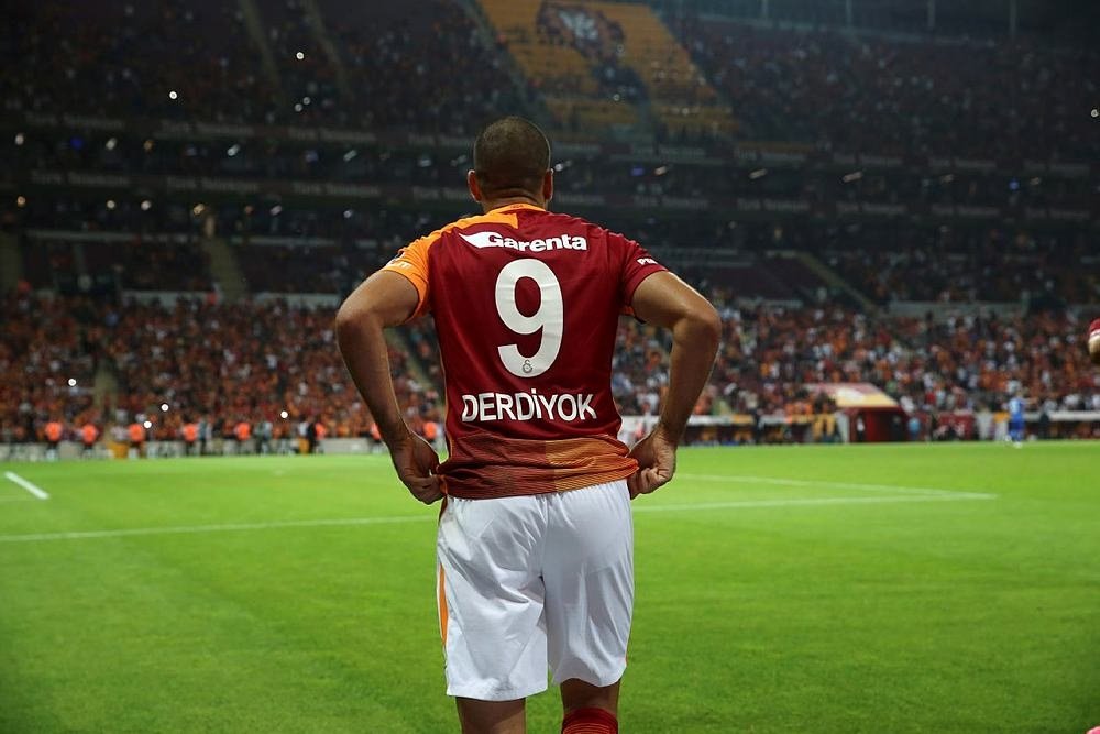 Eren Derdiyok’tan ’kadro dışı’ açıklaması