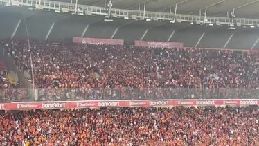 Galatasaray taraftarından Osimhen çağrısı