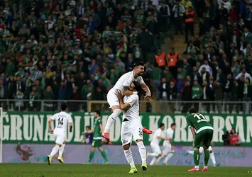 Bursaspor kalesi alarm veriyor
