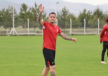 Sivasspor'da Manaj sevinci!