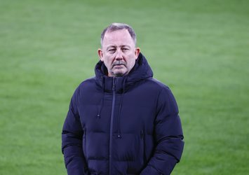 Beşiktaş Sergen Yalçın'ın ayrılığını KAP'a bildirdi