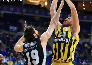 Fenerbahçe Doğuş'tan galibiyet