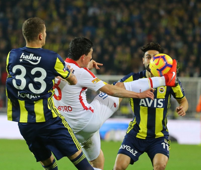 Fenerbahçe’de transfer şov başlıyor! Sezon sonunda tam 6 isim