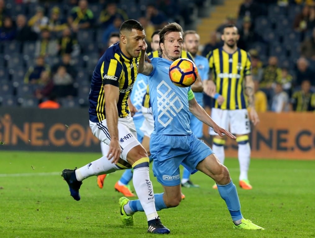 Fenerbahçe-Osmanlıspor karşılaşmasından kareler
