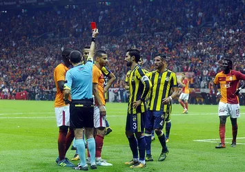 Galatasaraylılar'dan Cüneyt Çakır'a tepki