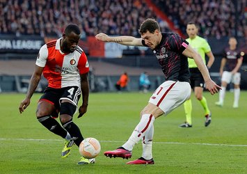 Feyenoord avantajı kaptı!