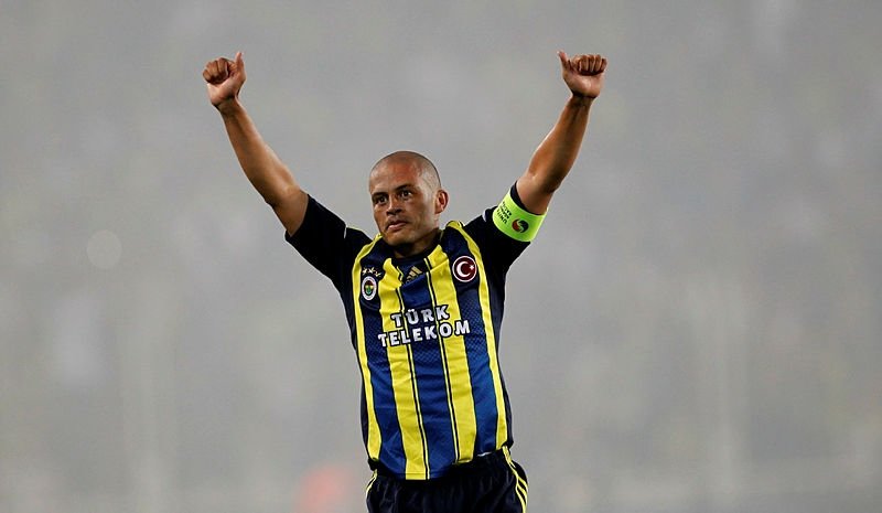 Alex de Souza, Fenerbahçe’ye dönecek mi?