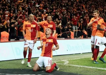 Maicon'dan şapka çıkartılacak gol