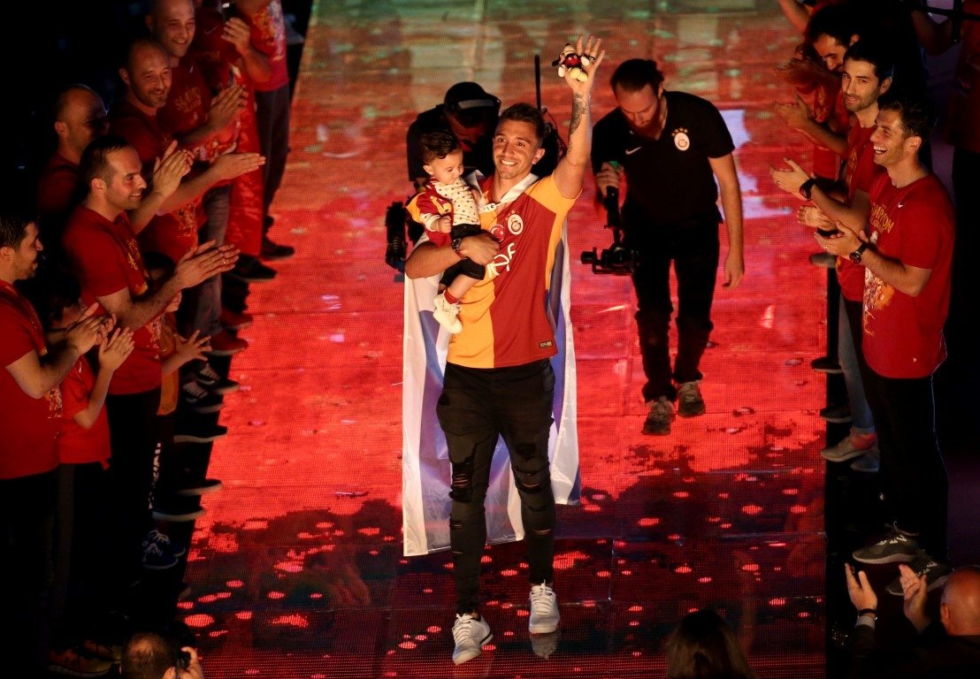 Watford’dan Muslera’ya kanca