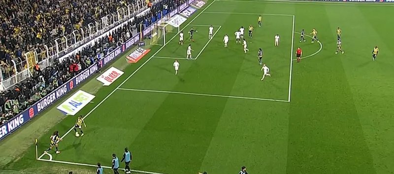 gole-ofsayt-engeli-iste-fenerbahce-besiktas-macindaki-pozisyon-1775413720176.jpeg