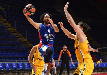 Anadolu Efes, Maccabi'yi elinden kaçırdı!