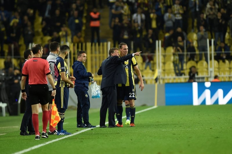 Fenerbahçe’de futbolcular Cocu’yu istemedi mi?