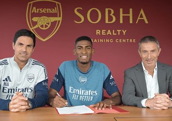 Cristhian Mosquera Arsenal'de