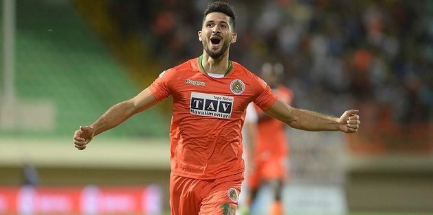 Emre Akbaba Galatasaray’ı istiyor!