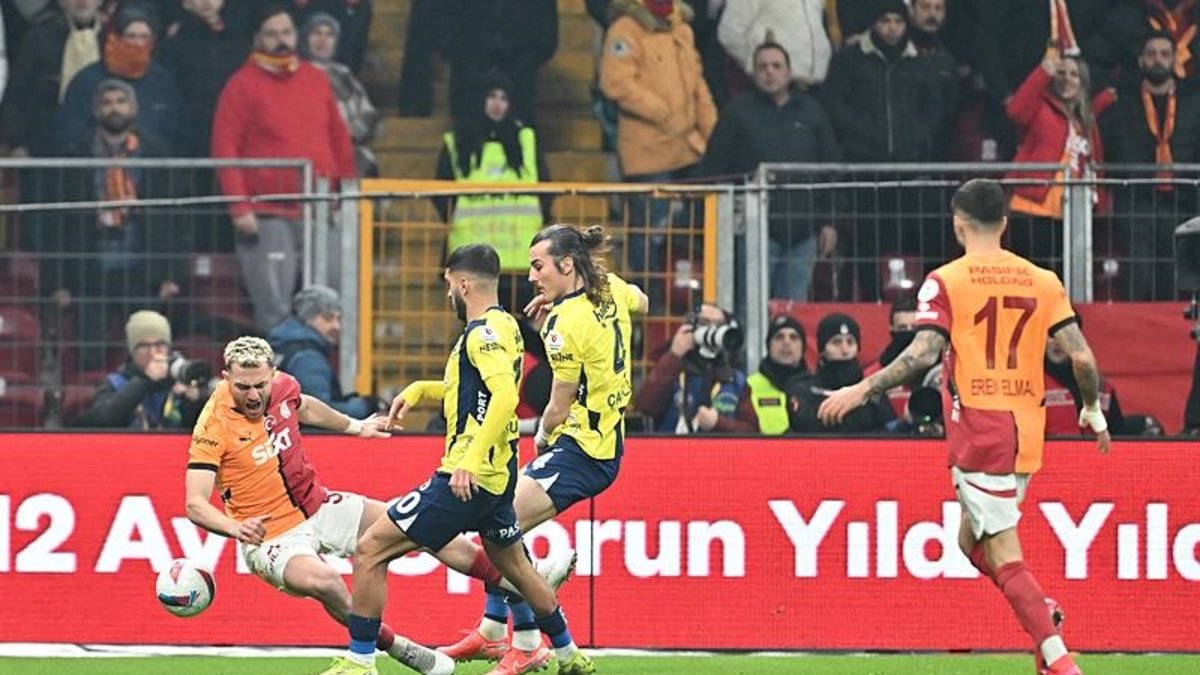 Fenerbahçe'nin golü geçersiz sayıldı! İşte o pozisyon Fenerbahçe'nin golü geçersiz sayıldı! İşte o pozisyon
