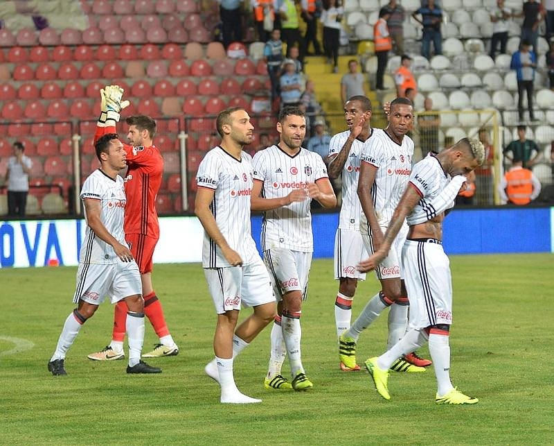 Beşiktaş’ın yıldızlarını Avrupa’nın devleri istiyor