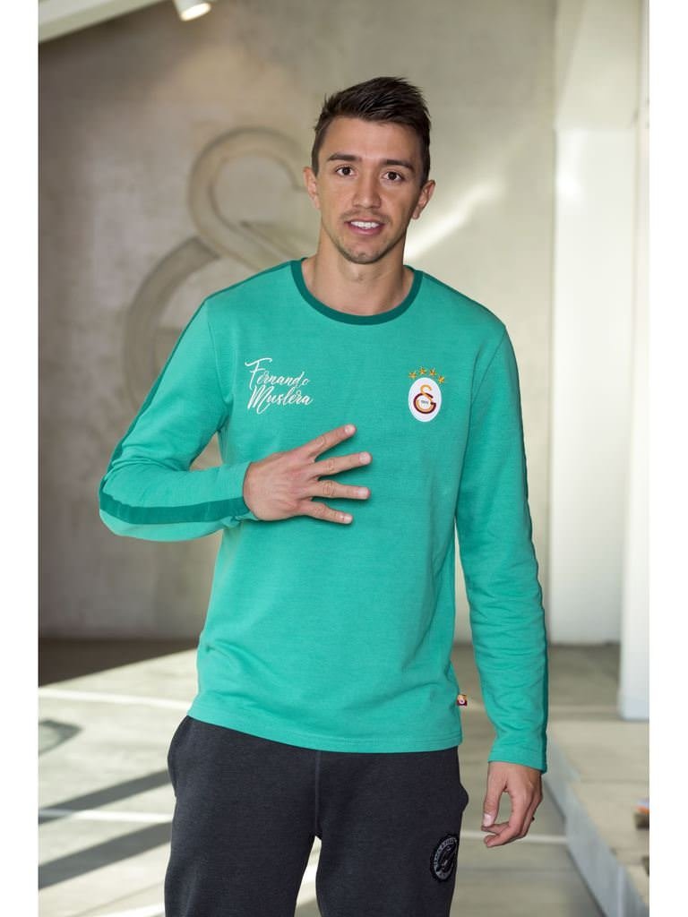 Muslera sosyal medyayı salladı