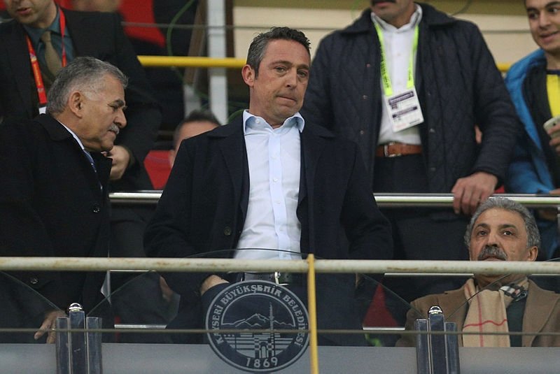 Fenerbahçe’de büyük şok! Maaşlar ödenmedi!