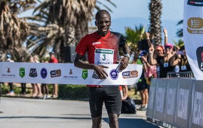 Stephen Mokoka erkekler ultramaraton 50 kilometre dünya rekorunun sahibi oldu!