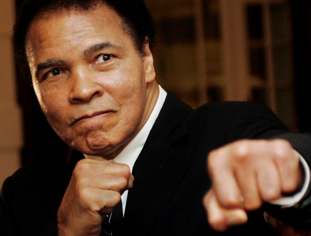 Efsanevi boksör Muhammed Ali hayatını kaybetti