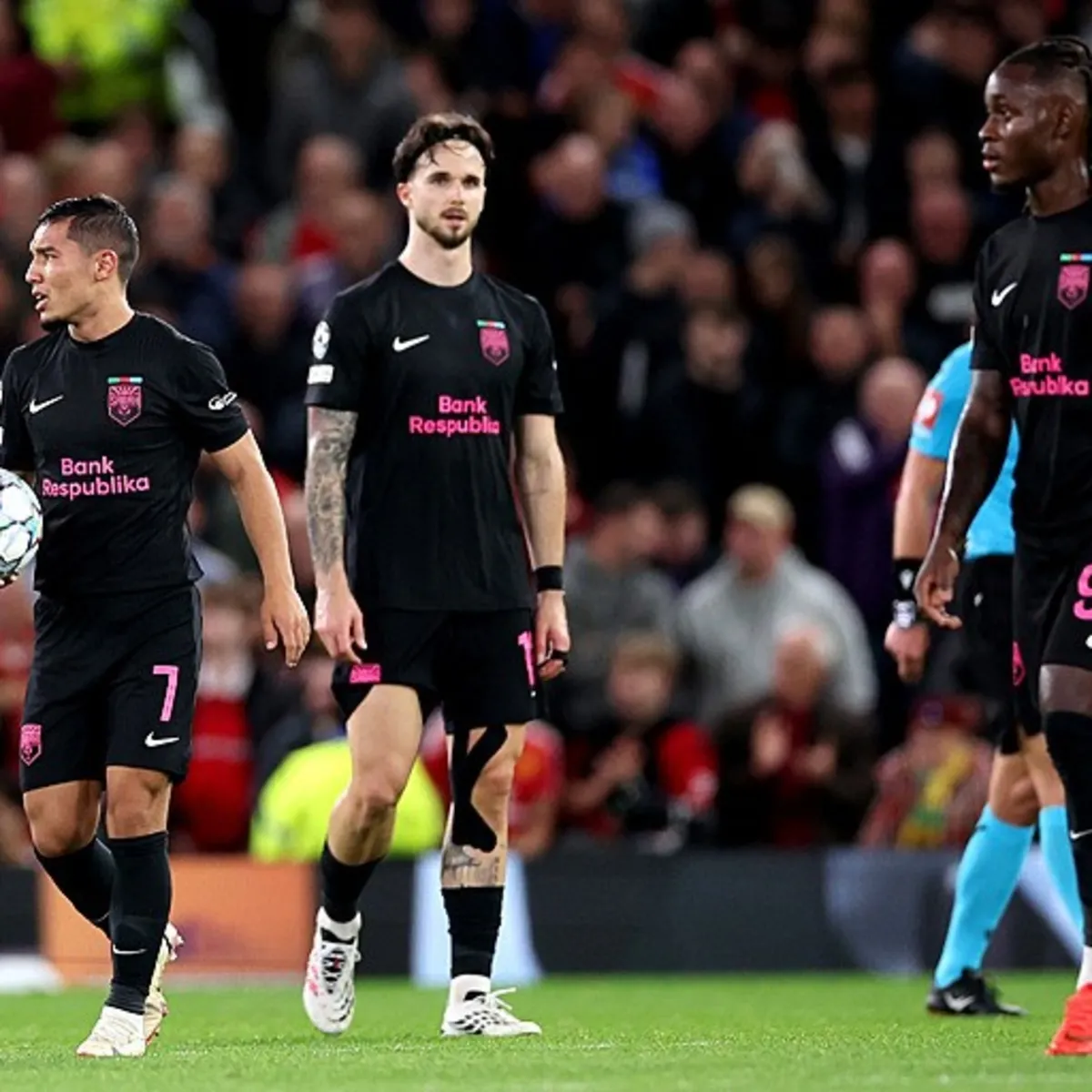 , Şampiyonlar Ligi'ne Manchester United yenilgisiyle başladı
